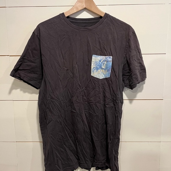 ripcurl tee with pocket sz L - Picture 1 of 2